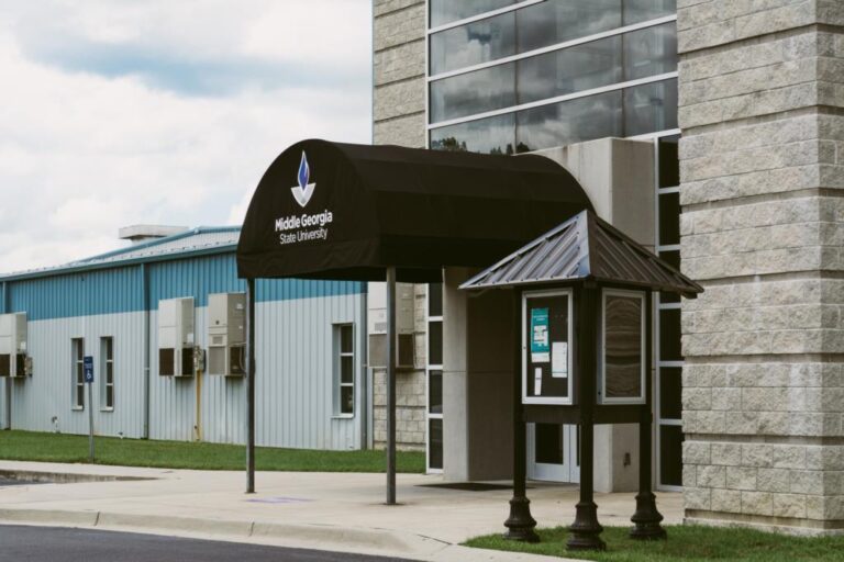 The covered entrance to the Middle Georgia State University campus in Eastman